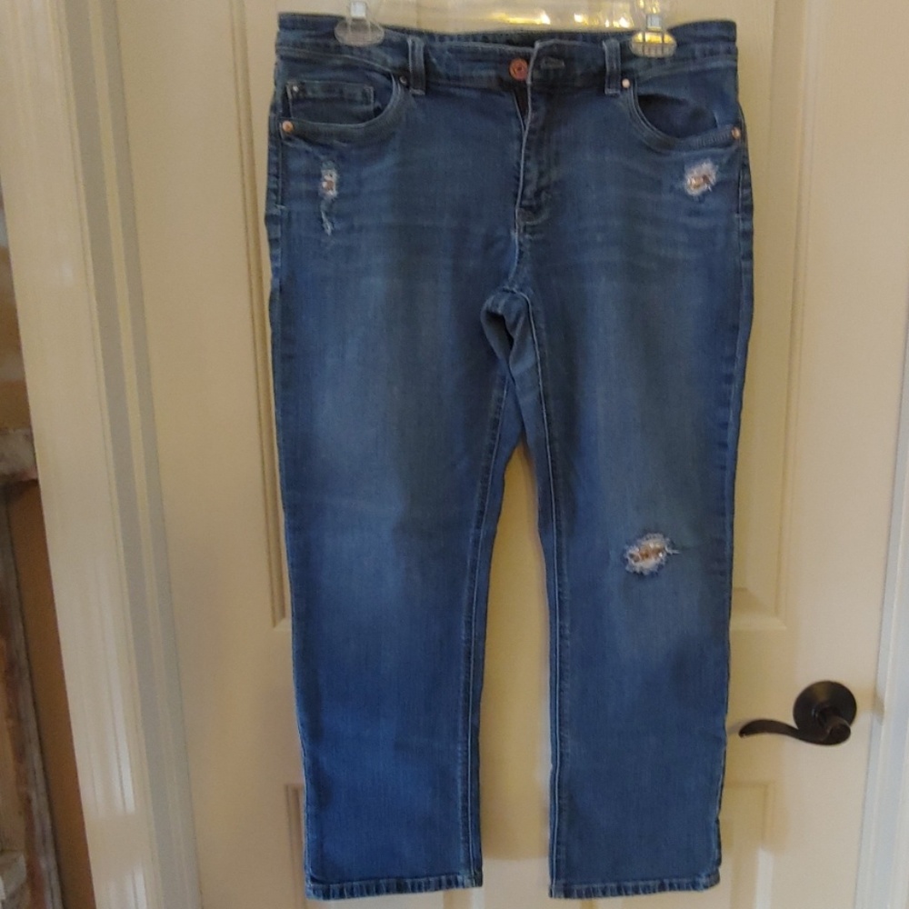 WHITE HOUSE BLACK MARKET JEANS CROP 10